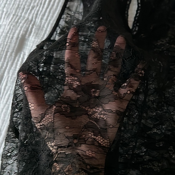 Black Lace H&M top - Picture 5 of 5